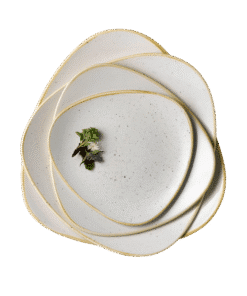 Dreieckiger Teller creme 20 - Geschirr stonecast zum Mieten (Bild 1)